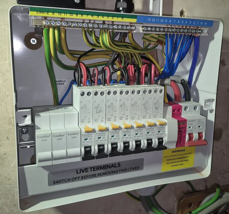 Modern FuseBox Consumer Unit With RCBOs and Surge Protection in Banbury Inside modern FuseBox consumer unit with RCBOs and SPD installed in Banbury