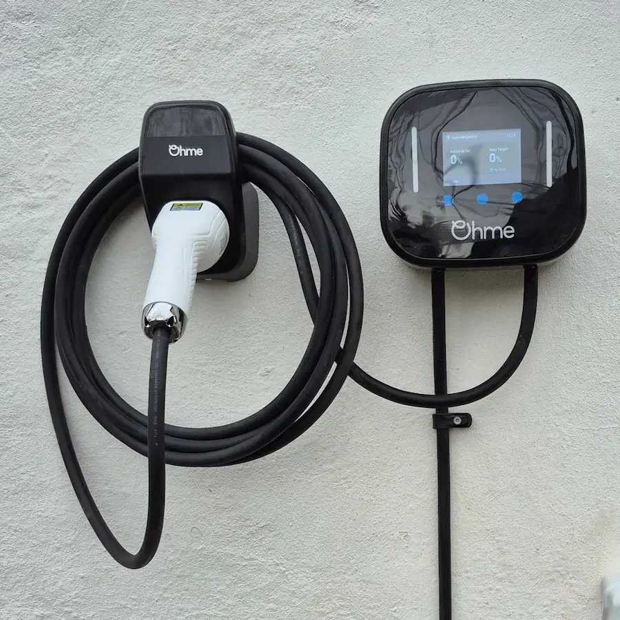 EV Charger Installation with IP65 Consumer Unit – Banbury Electrical Installations Installed EV charger with IP65 consumer unit for safe home electric vehicle charging in Banbury.