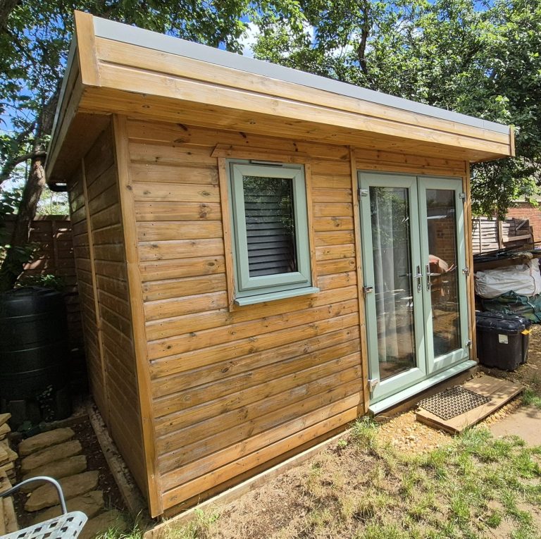 Modern garden room home office installation in Banbury